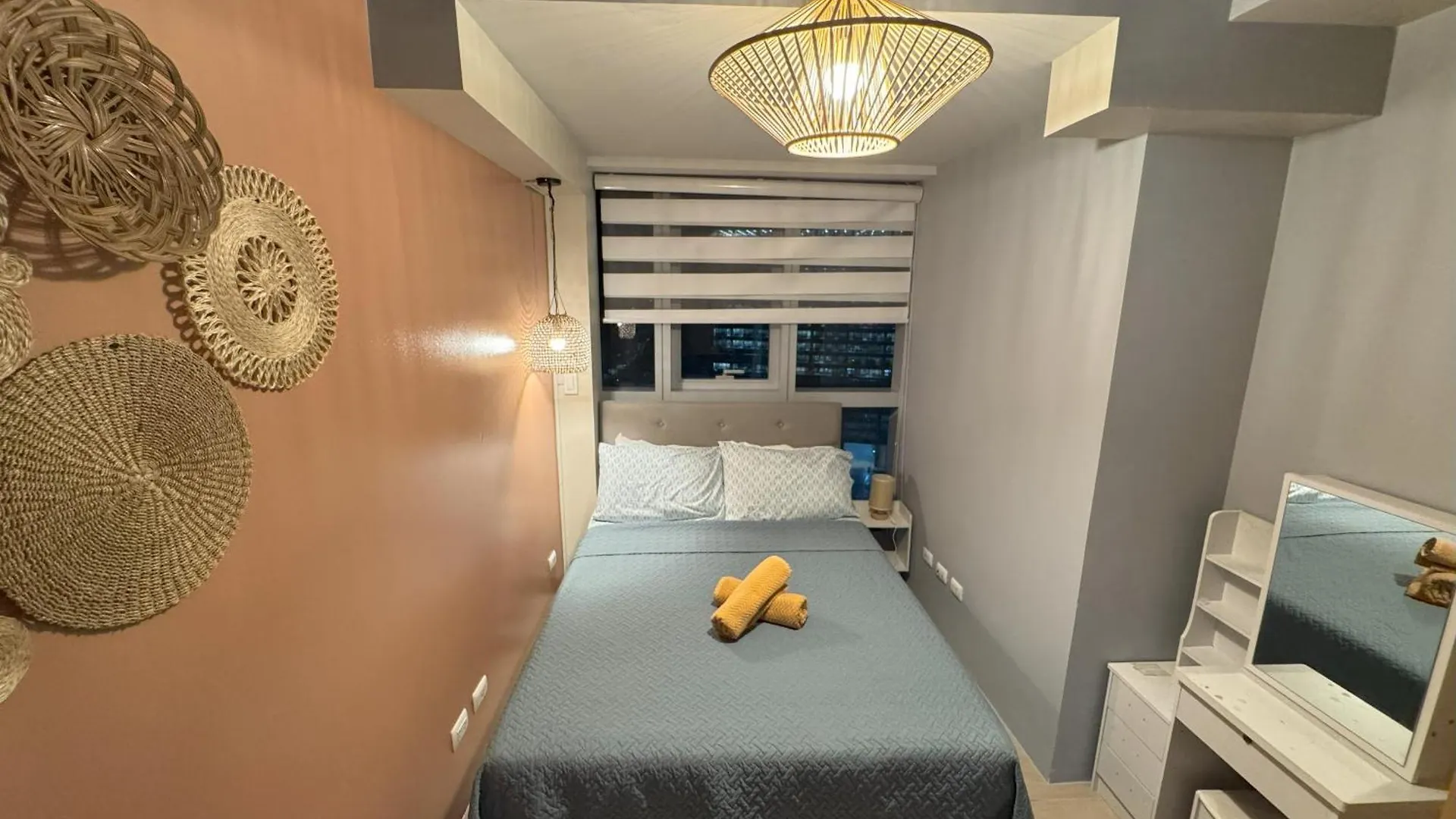 Cozy 3 Bedroom In Uptown Parksuites - Near Mall, Restaurants And Supermarket Manila Filipíny