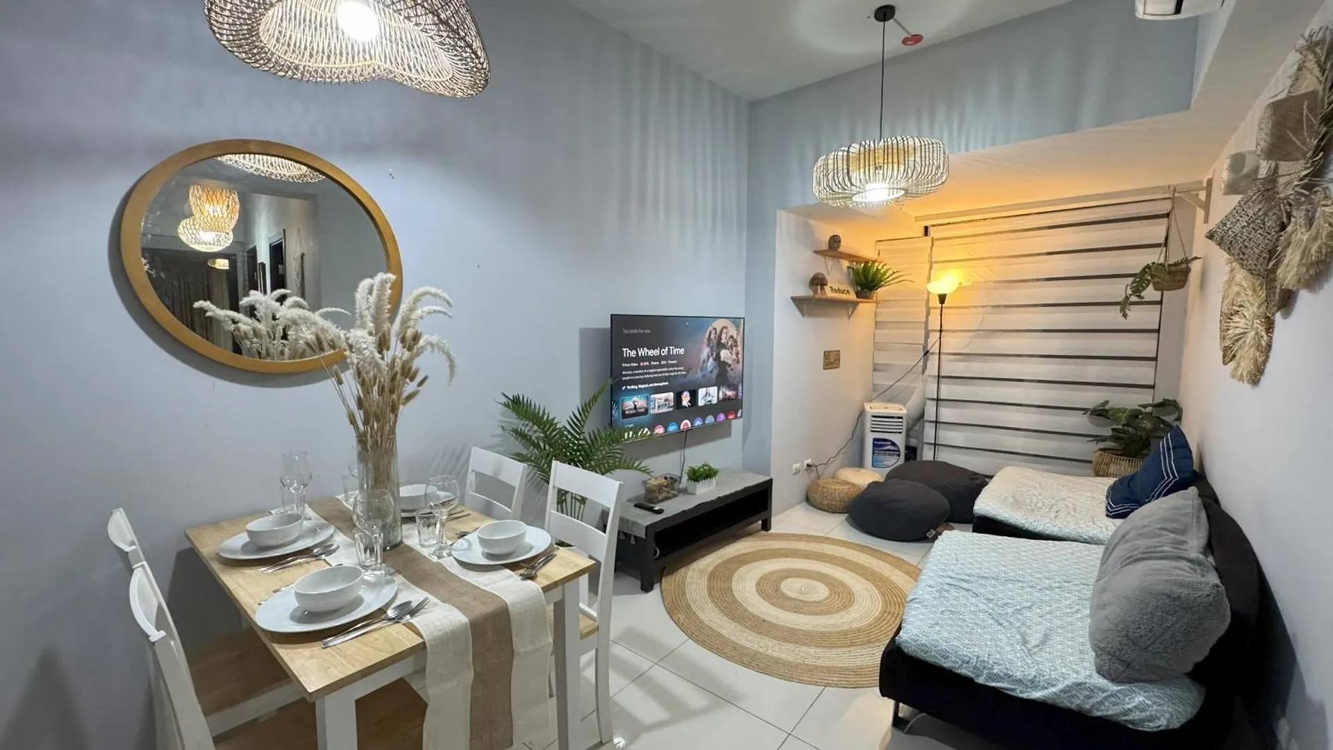 Cozy 3 Bedroom In Uptown Parksuites - Near Mall, Restaurants And Supermarket Manila 0*,