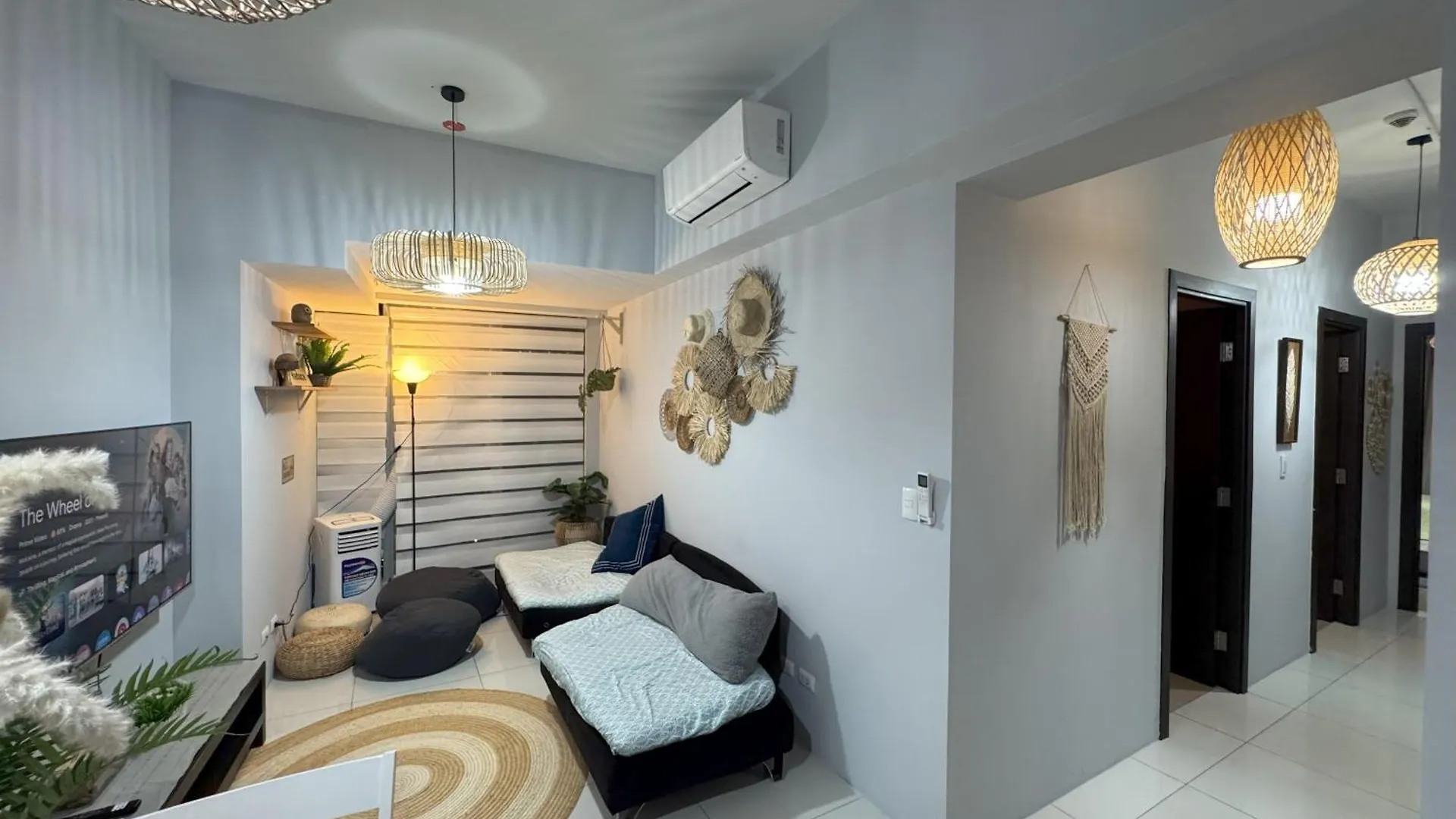 Cozy 3 Bedroom In Uptown Parksuites - Near Mall, Restaurants And Supermarket Manila 0*,  Philippines