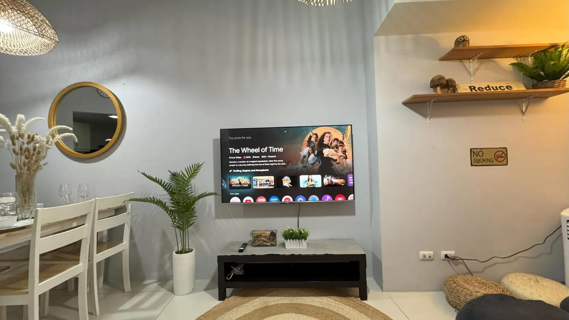 Cozy 3 Bedroom In Uptown Parksuites - Near Mall, Restaurants And Supermarket Manila Apartment