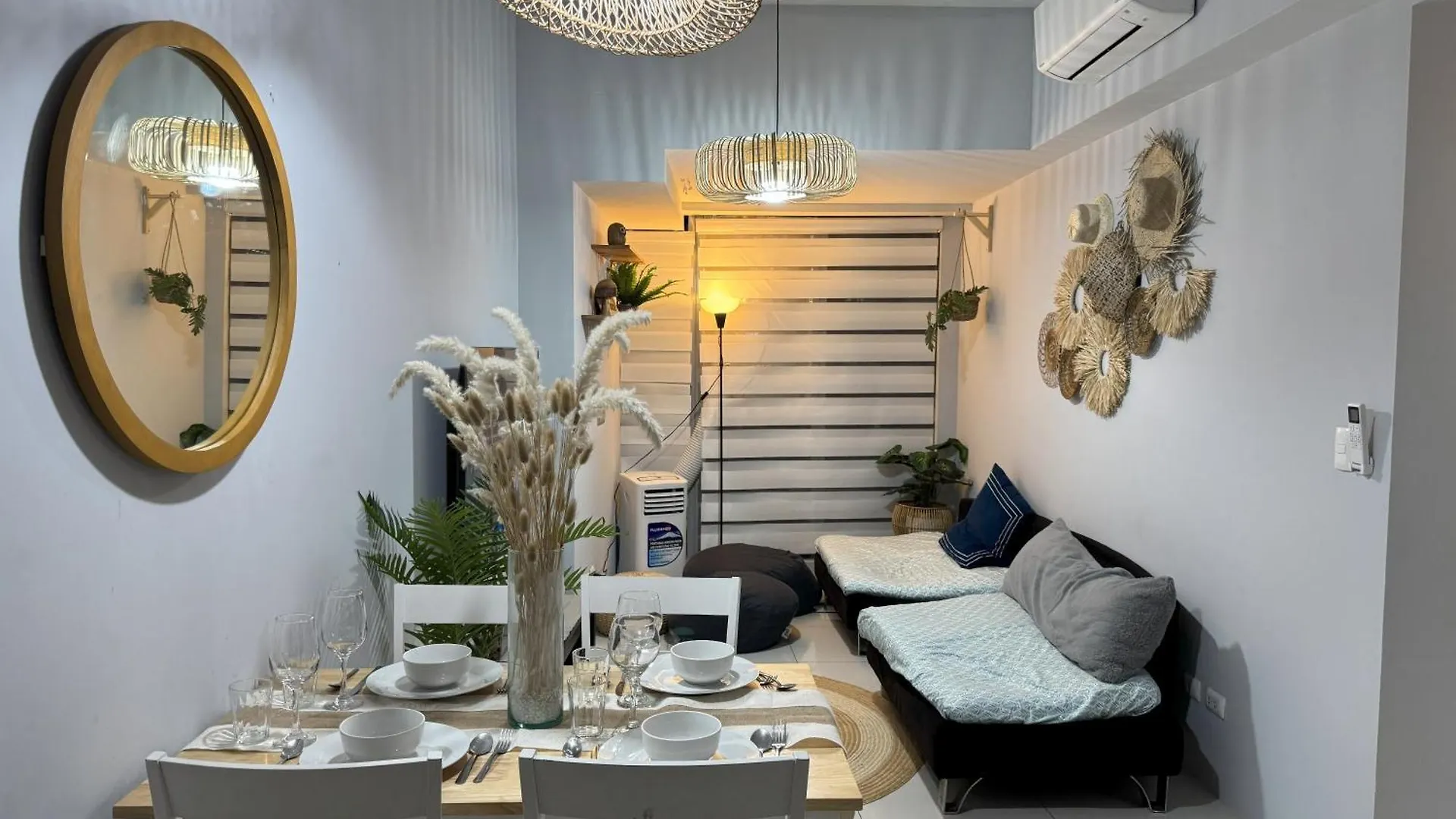 Cozy 3 Bedroom In Uptown Parksuites - Near Mall, Restaurants And Supermarket Manila Philippines
